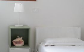 Bright Apartment On Venetian Roofs R&R